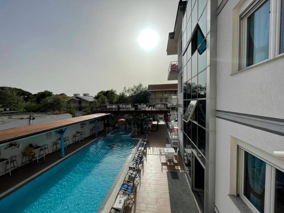 Brian Hotel Velipojë Eksteriør billede